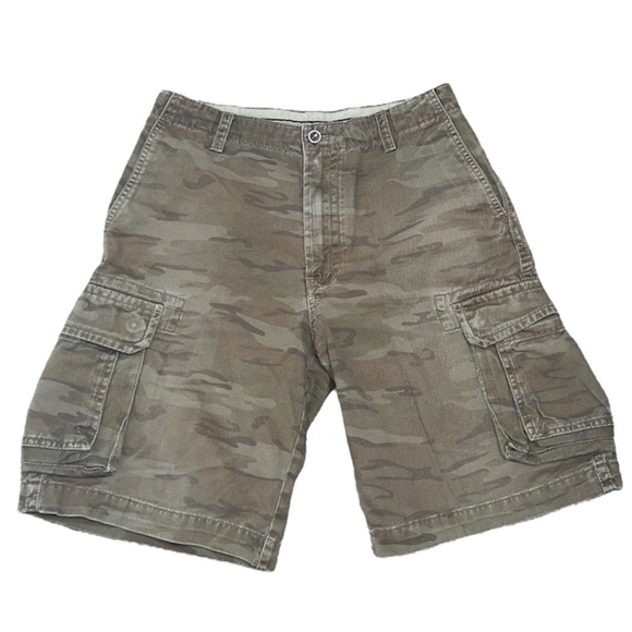 IZOD Mens Camo Print Cargo Shorts - Picture 1 of 6